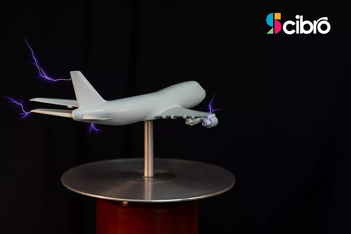 Airplane Wingtip Electric Discharge Device