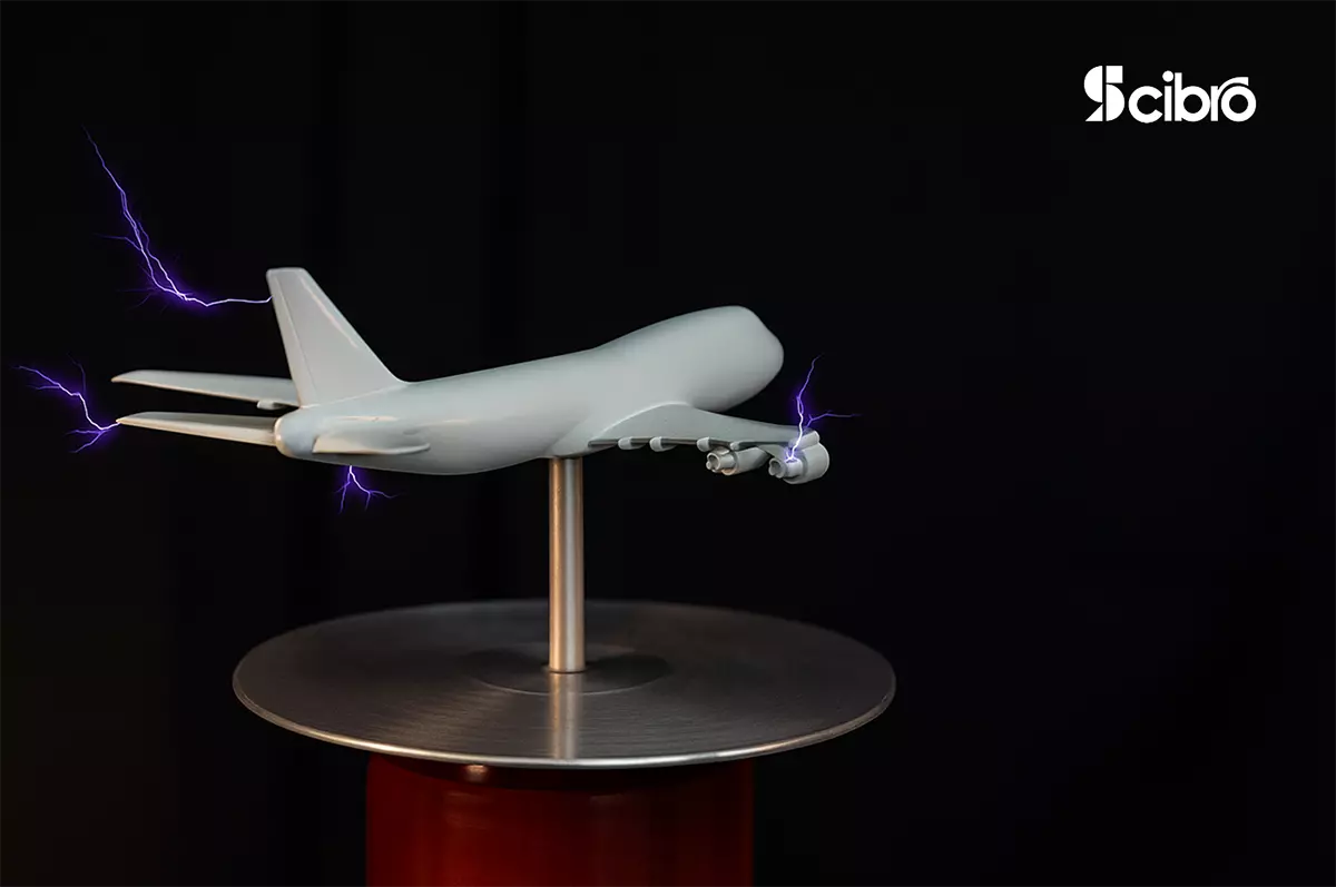 Airplane Wingtip Electric Discharge Device